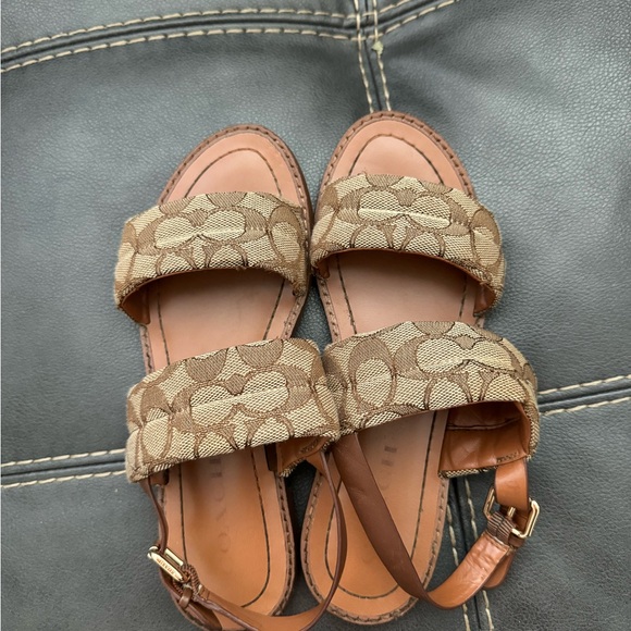 Women's Tan Sandals - Picture 1 of 1